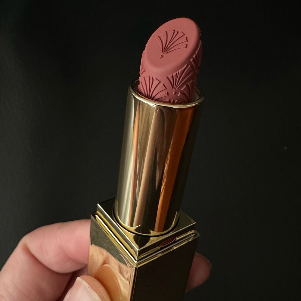 Estée Lauder limited edition lipstick *NWOT*